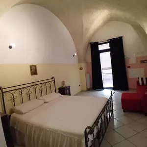 https://centro-storico-brindisi.lecce-hotels.com